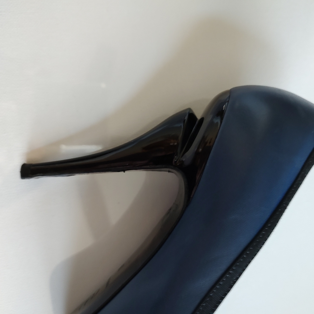 CHANEL heels - Picture 3 of 10